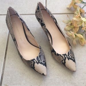 Banana Republic shoes snake print